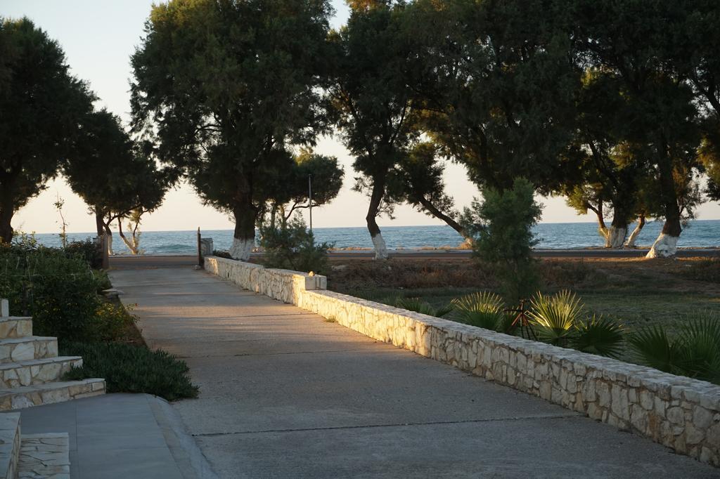 Villa Oasea Tavronitis Esterno foto
