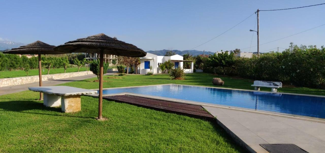 Villa Oasea Tavronitis Esterno foto